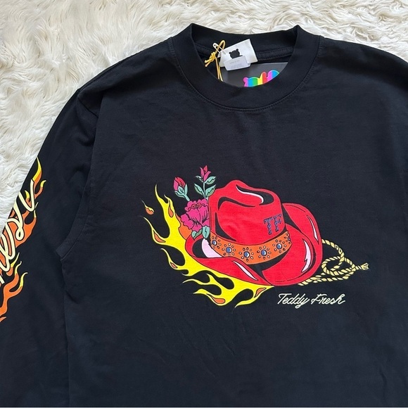 Teddy Fresh Long Sleeve Tee Giddy Up Cowboy Hat Flames Crewneck Black S NWT New - Picture 4 of 11